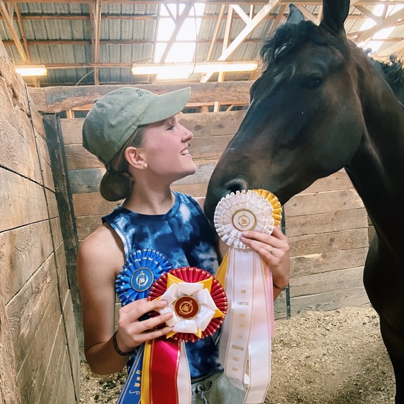 Meet your Posher, Anna - Picture 3 of 4